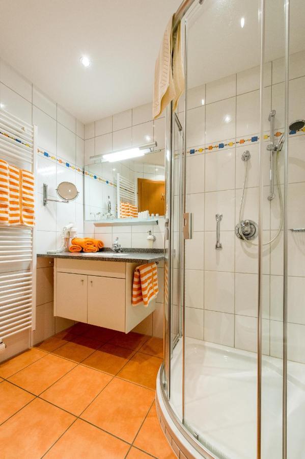 Pension Elisabeth Russbach am Pass Gschütt Habitación foto