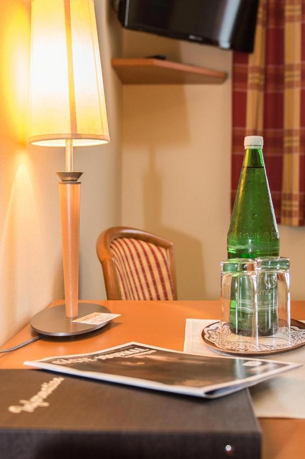 Pension Elisabeth Russbach am Pass Gschütt Habitación foto
